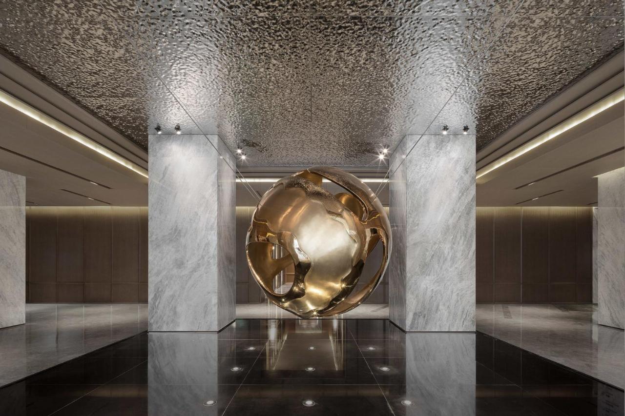 Holiday Inn Shanghai Huaxia By Ihg - Overlooking City Scenery At Sky View Restaurant Exterior photo