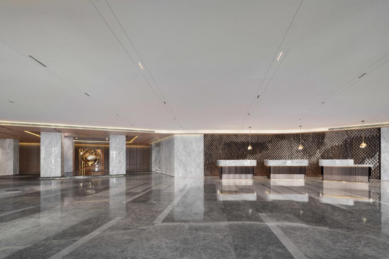 Holiday Inn Shanghai Huaxia By Ihg - Overlooking City Scenery At Sky View Restaurant Exterior photo