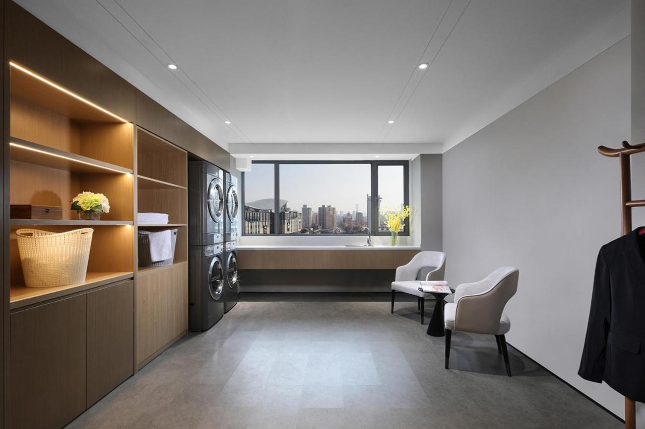 Holiday Inn Shanghai Huaxia By Ihg - Overlooking City Scenery At Sky View Restaurant Exterior photo