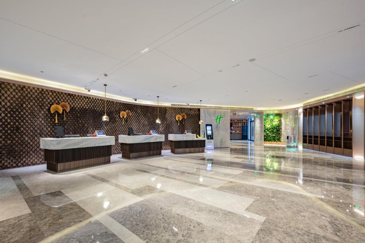 Holiday Inn Shanghai Huaxia By Ihg - Overlooking City Scenery At Sky View Restaurant Exterior photo